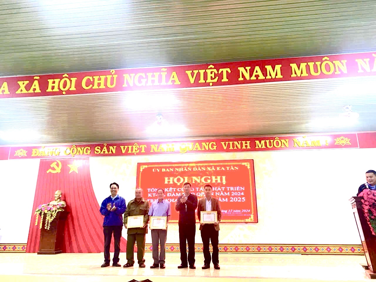 HỘI NGHỊ TỔNG KẾT CÔNG TÁC PHÁT TRIỂN KINH TẾ - XÃ HỘI, ĐẢM BẢO CÔNG TÁC QPAN NĂM 2024, TRIỂN KHAI NHIỆM VỤ NĂM 2025